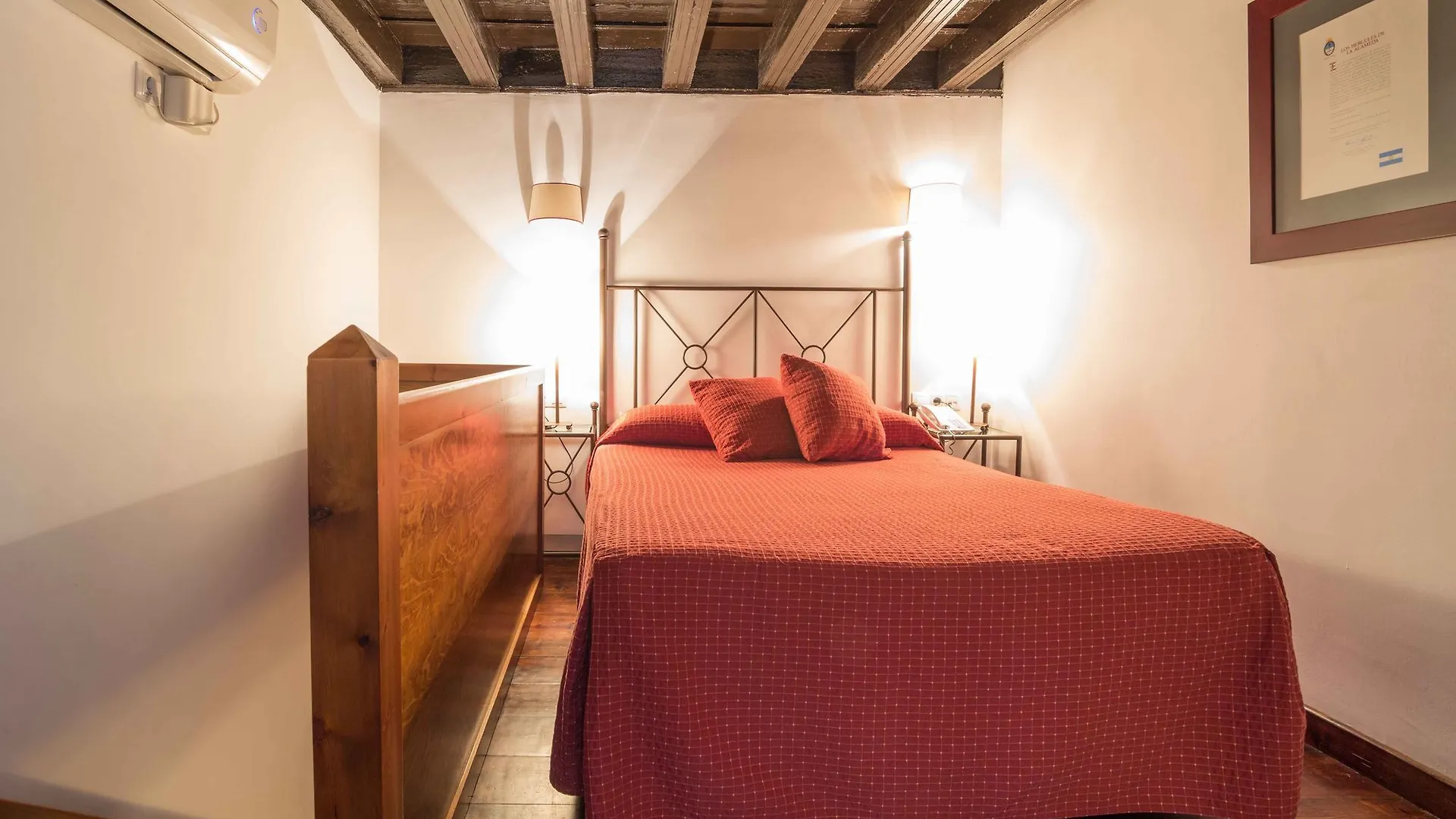 Nuea Giralda Hotel Seville 2*,  Spain