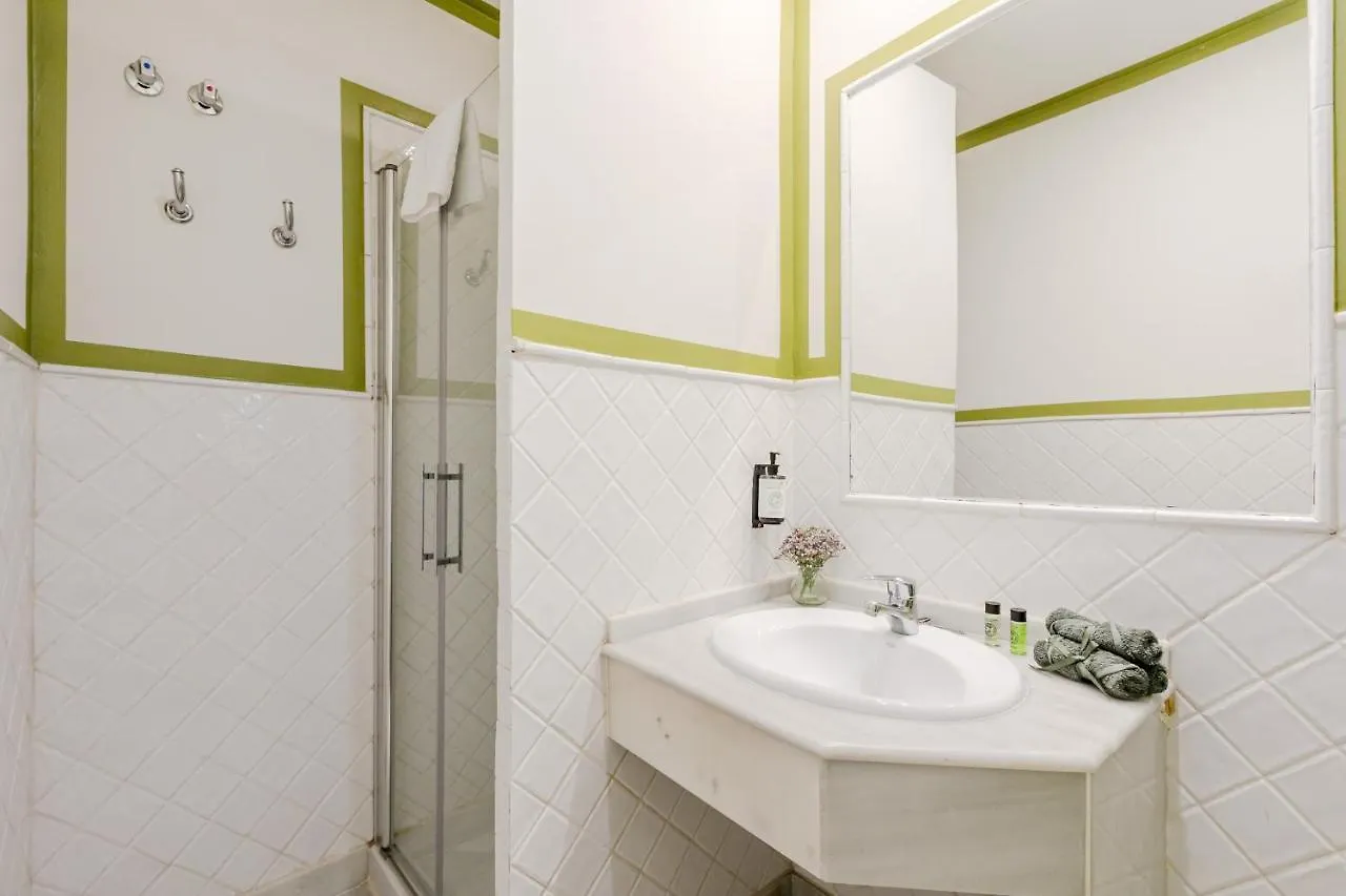 Nuea Giralda Hotel Sevilla 2*,