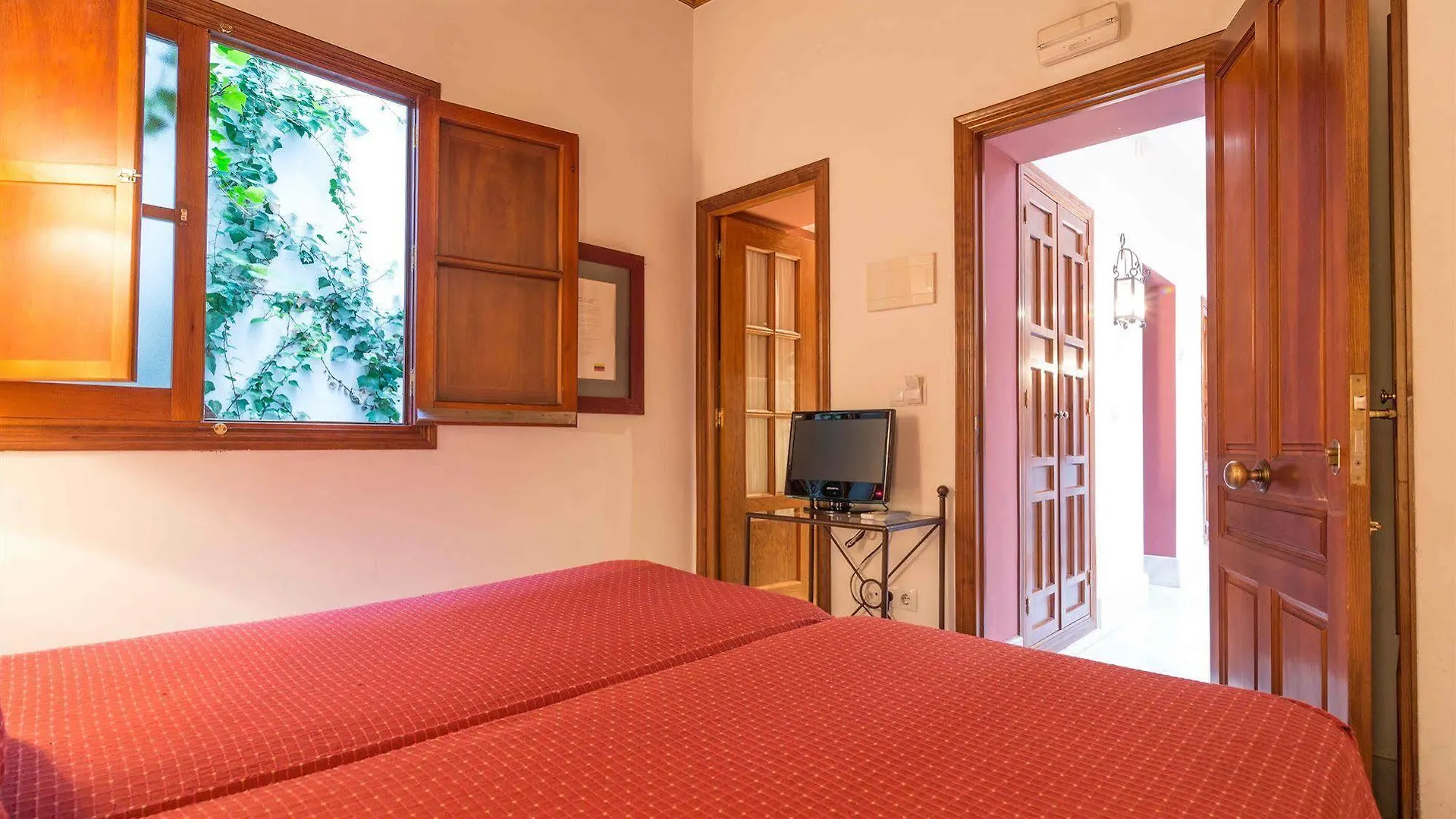 Nuea Giralda Hotel Sevilla